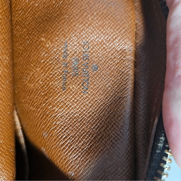 Authentic Louis Vuitton Amazon Monogram Crossbody Bag - Picture 7 of 10